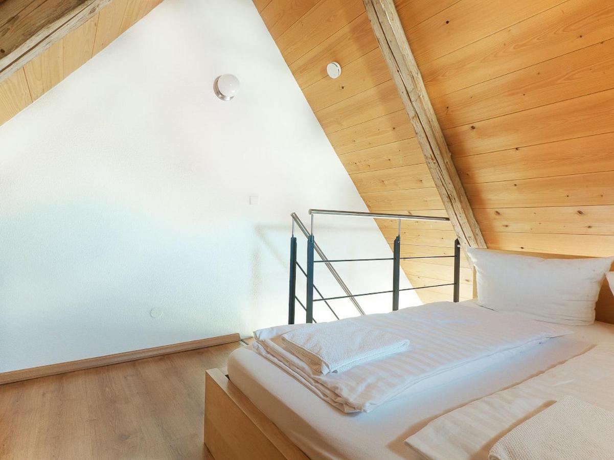 Escasa Ferienwohnungen Heiligenborn Exterior foto